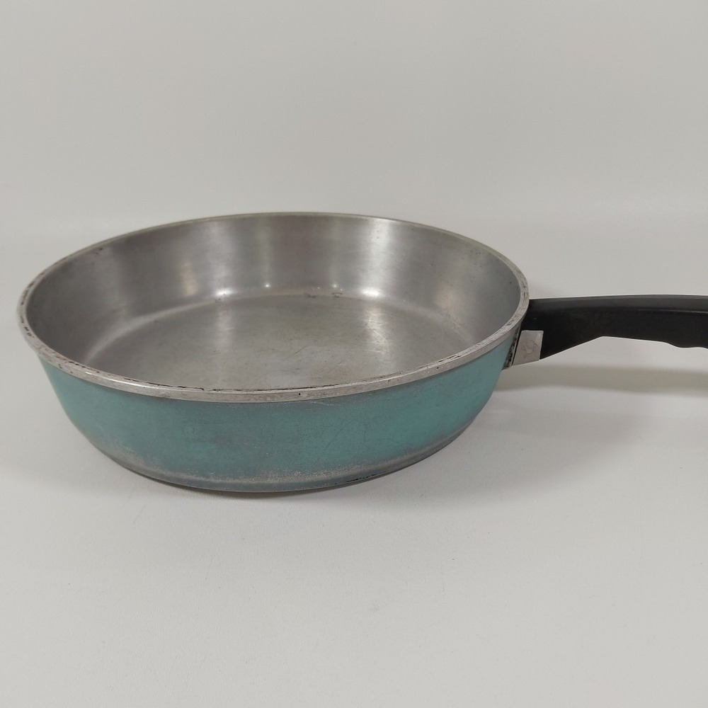 CLUB Turquoise Skillet, Deep and Heavy Bottom, Vintage, 11.75 inches